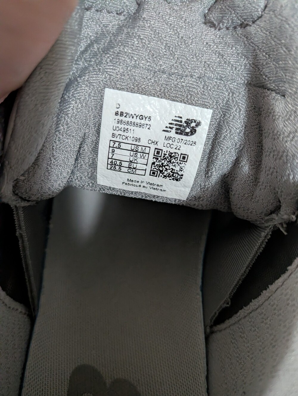 New Balance Light Gray Men's Basketball Sneakers - Picture 6 of 6